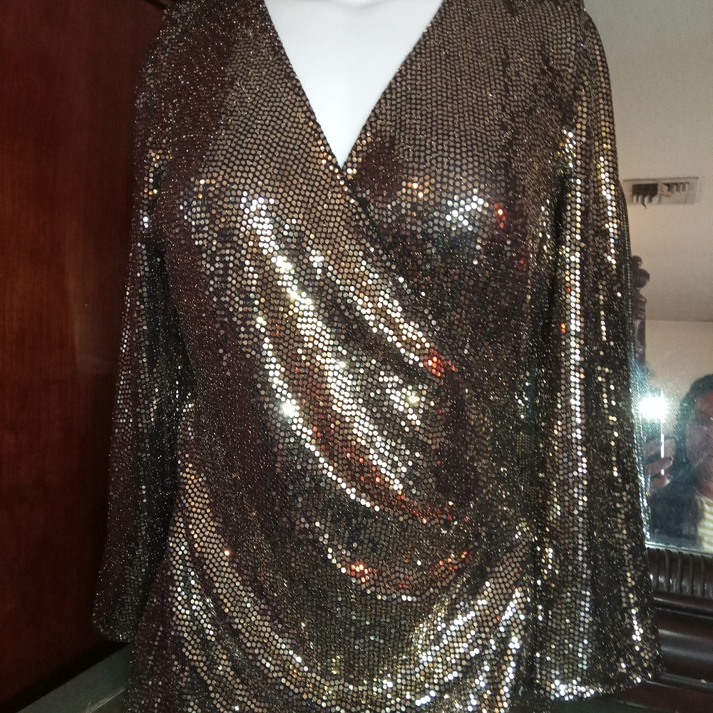 Anne Klein blouse gold wrap size medium rare